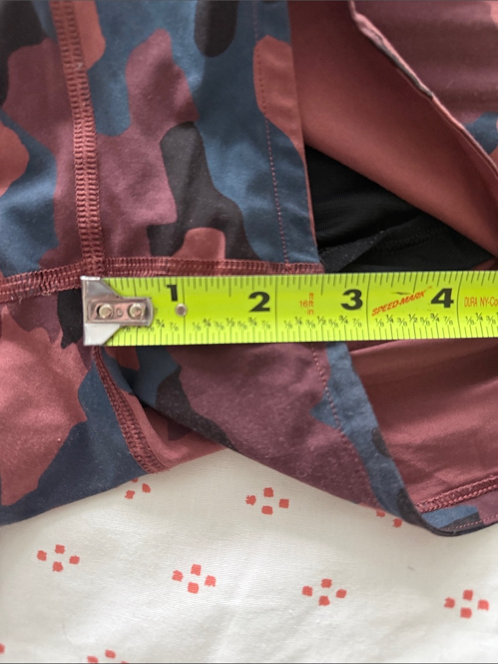 Lululemon shorts. Size 6, 2.5 in inner seam. - Picture 5 of 5